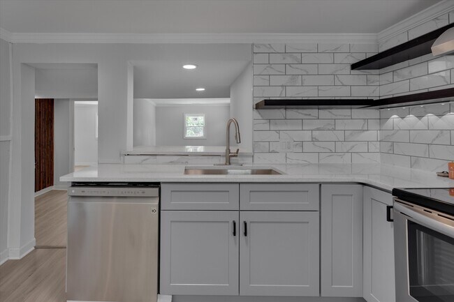 Foto del edificio - 132 N West St