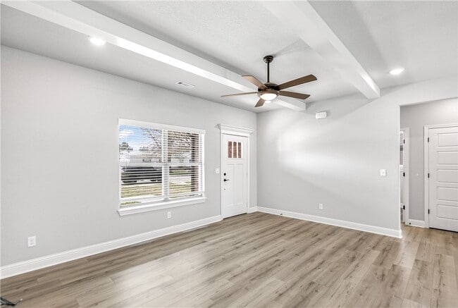 Foto del edificio - 2308 John W Montgomery Cir