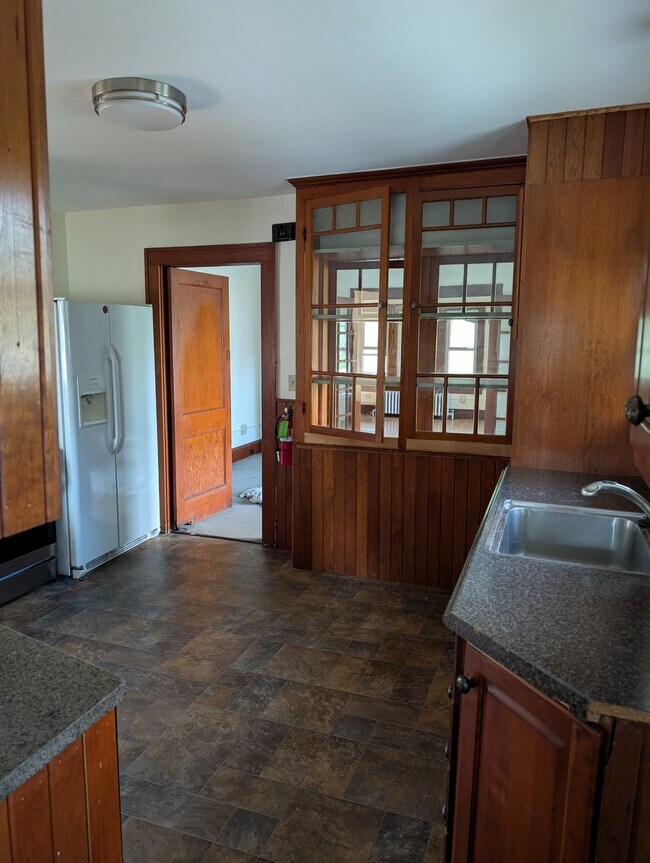 Foto del edificio - 121 Mansfield Ave