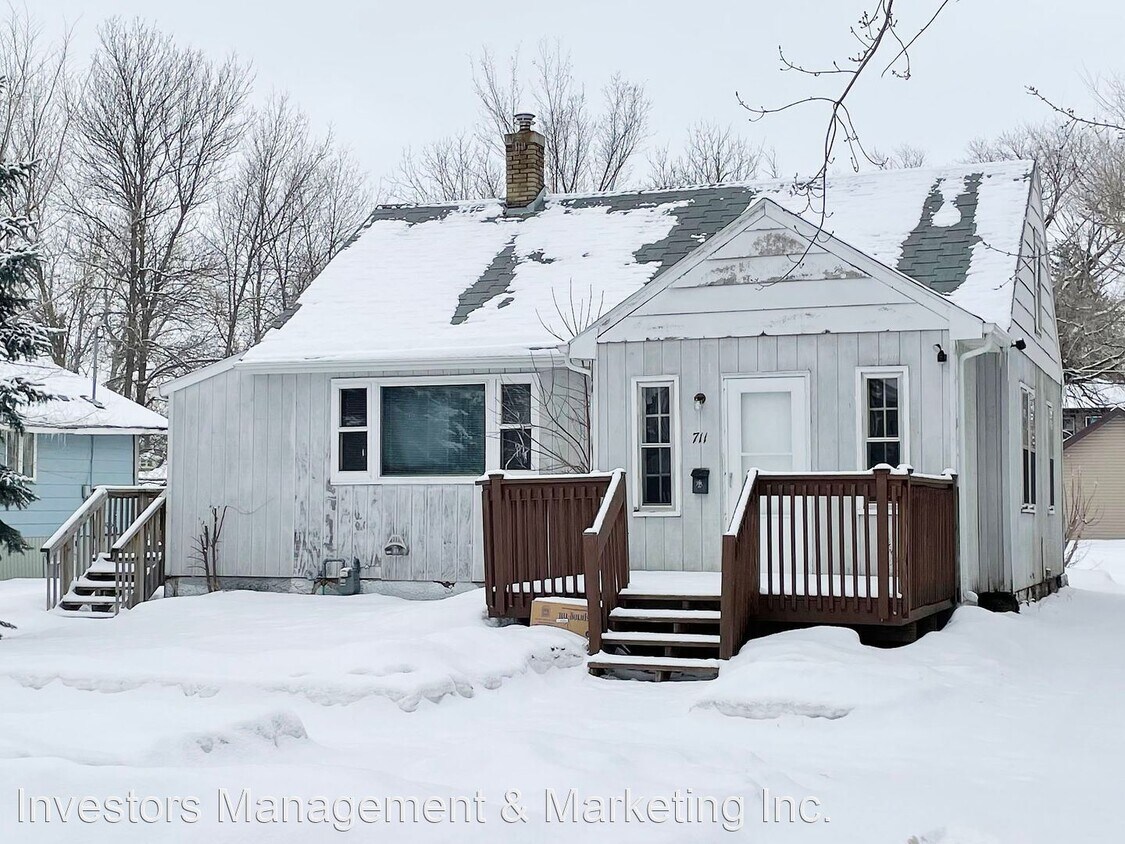 Primary Photo - 2 br, 1 bath House - 711 6th Street NE