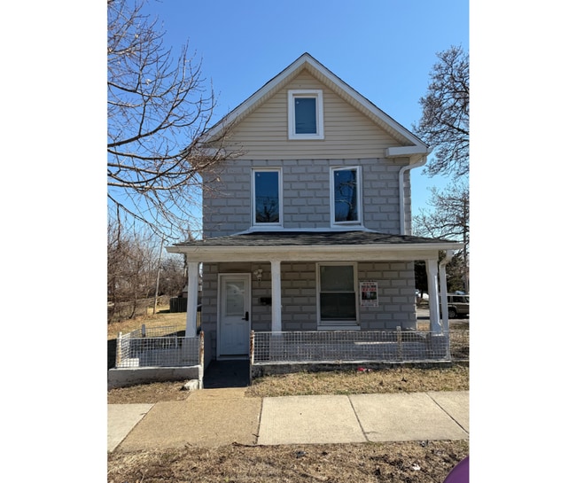 Building Photo - 4115 Fairhaven Ave