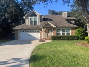 Building Photo - 315 Parkwood Pl