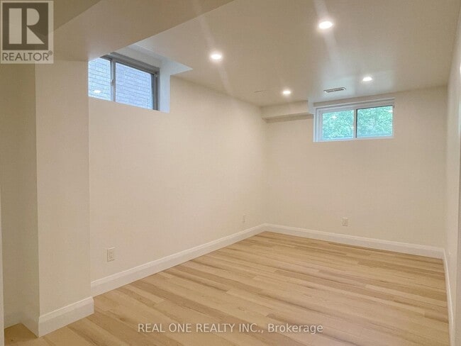 Building Photo - 67 Burley Ln