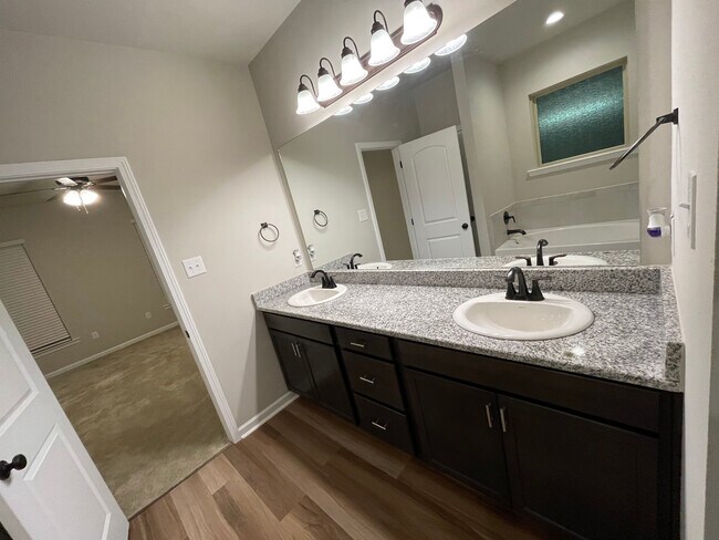 Foto del edificio - 202 St Fazzio St