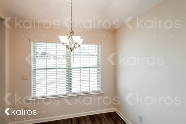Foto del edificio - 713 Park Ln.