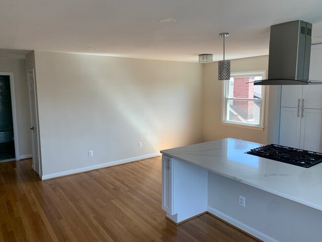Dining area - 311 N Bryan St