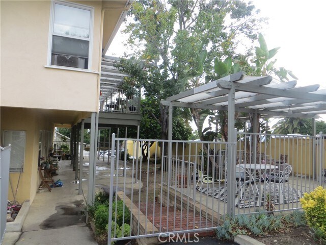 Building Photo - 147 Mariposa Ave