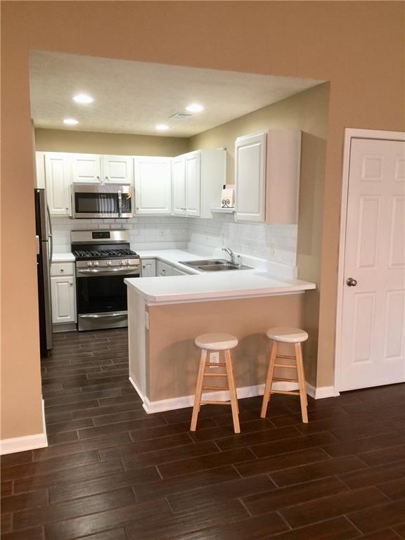 Foto del edificio - 2040 Keenland Ct