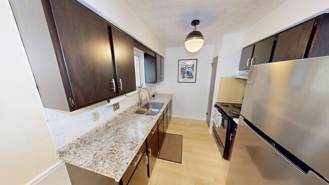 Foto del edificio - Remodeled Canfield Apartment for Rent - Up...