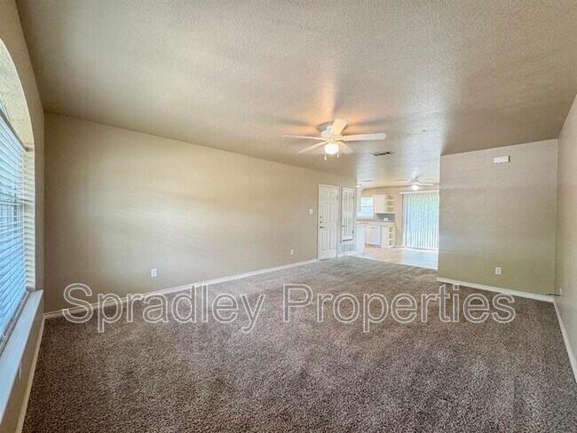 Foto del edificio - 105 E 15th Ave