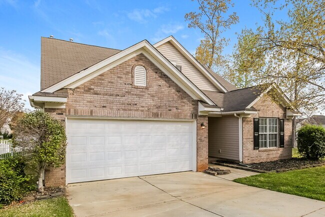 Building Photo - 4215 Lawrence Daniel Dr