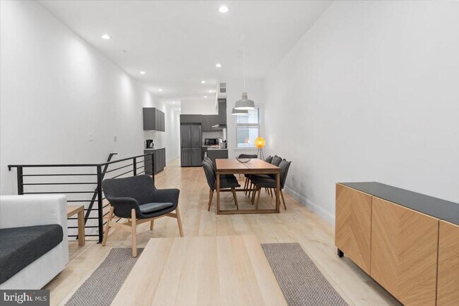 Building Photo - 1525 9th St NW