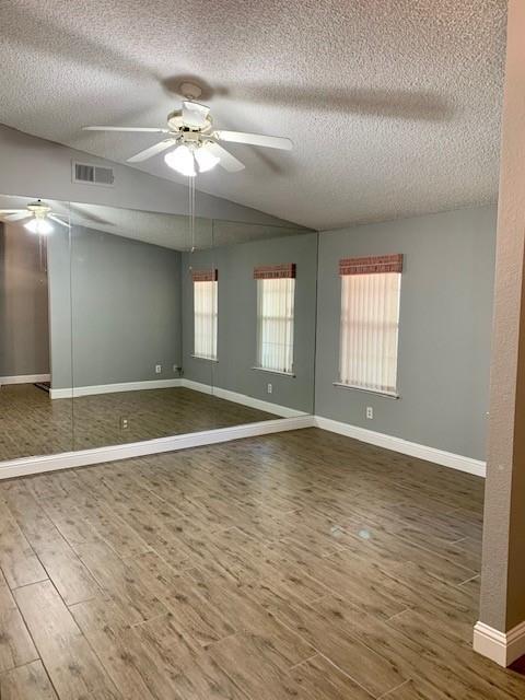 Foto del edificio - 6078 N Hazel Ave