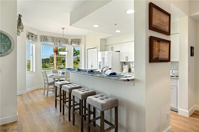Foto del edificio - 9450 Highland Woods Blvd