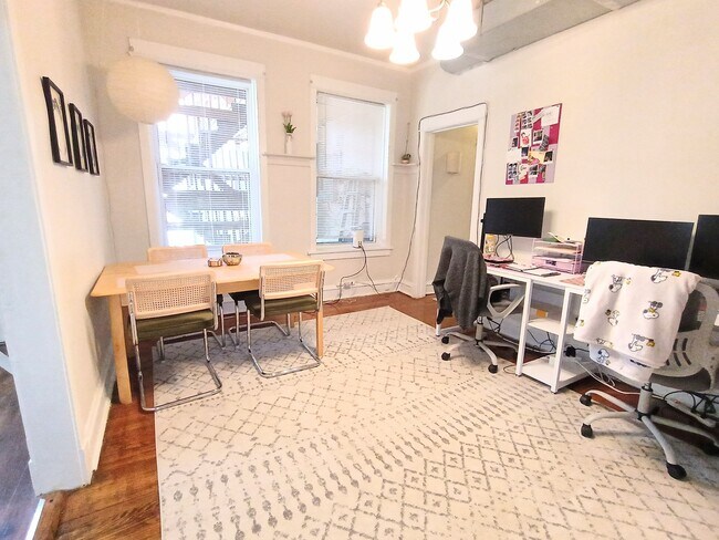 Foto del edificio - 3508 N Broadway