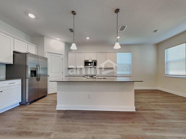 Foto del edificio - 27055 St Andrews Ave