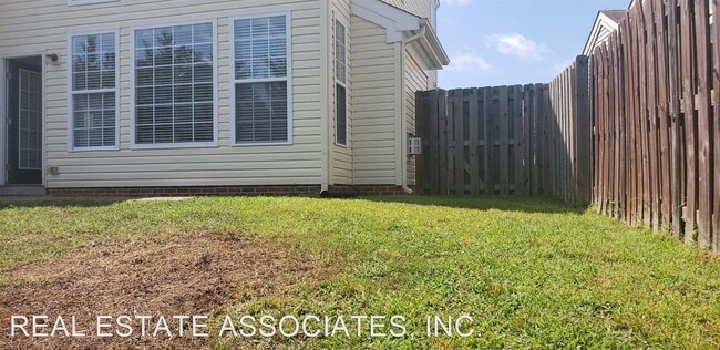 Building Photo - 3 br, 2.5 bath House - 8 Drye Lane