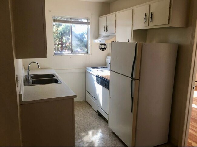 Cocina - 5617 Kirby Ave
