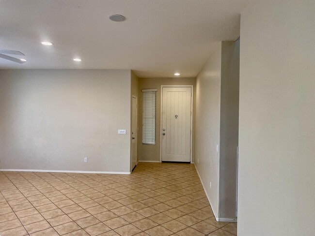 Building Photo - 40020 N Integrity Trail