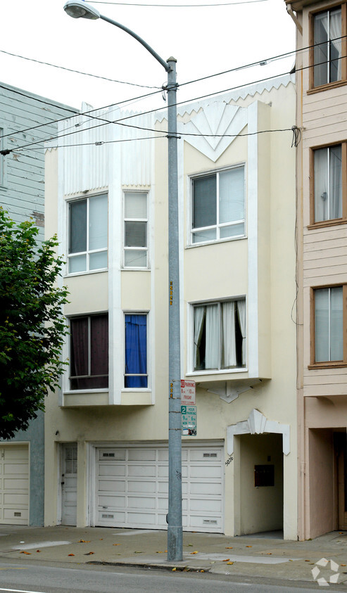 Building Photo - 5026 California St