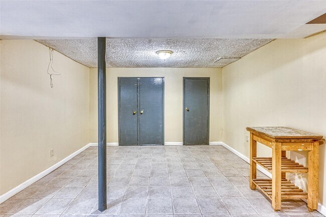 Building Photo - 33 Cumberland Ave