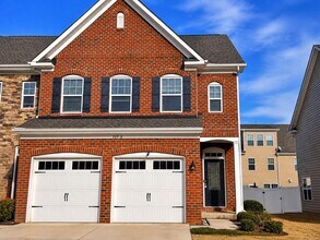 Building Photo - 107 Dellbrook St