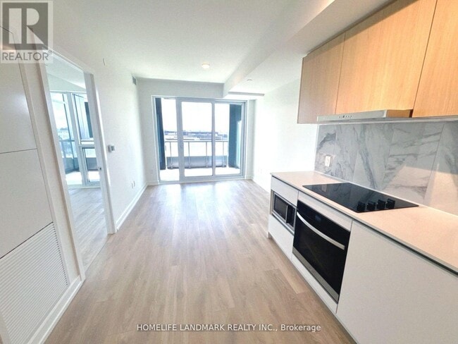 Building Photo - 1100 Sheppard Ave W