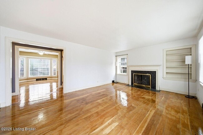 Building Photo - 1209 Valley Dr