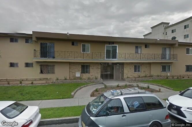 Primary Photo - 916 S Manhattan Pl