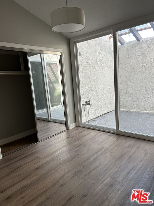 Foto del edificio - 3972 Midway Ave