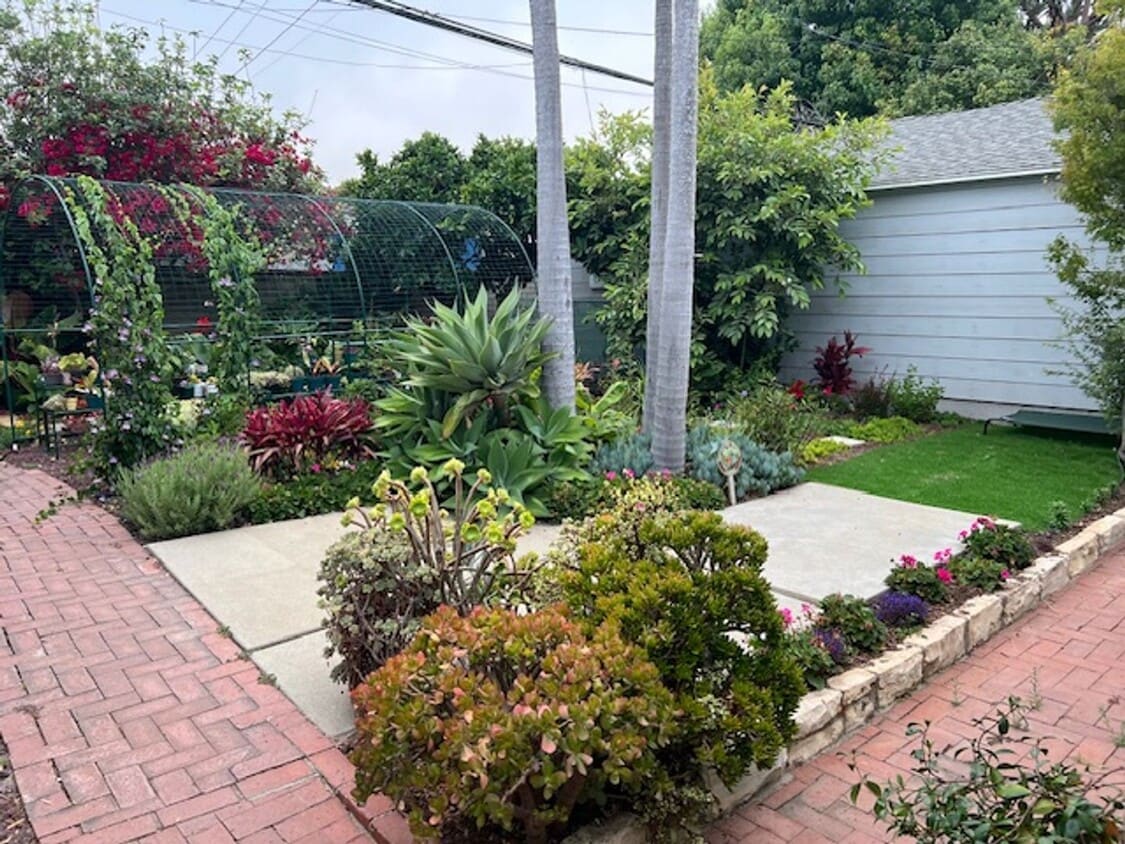 Primary Photo - Westchester Home Perfect for Plant/Garden ...