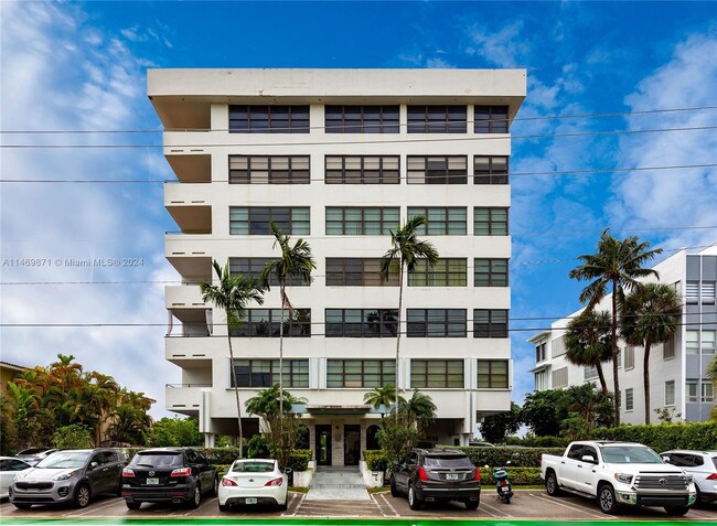 Foto del edificio - 9180 W Bay Harbor Dr