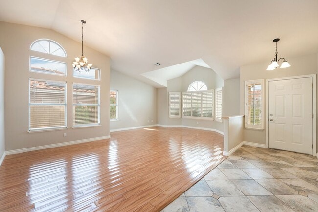 Building Photo - Elegant Single-Story Home in Desert Shores!