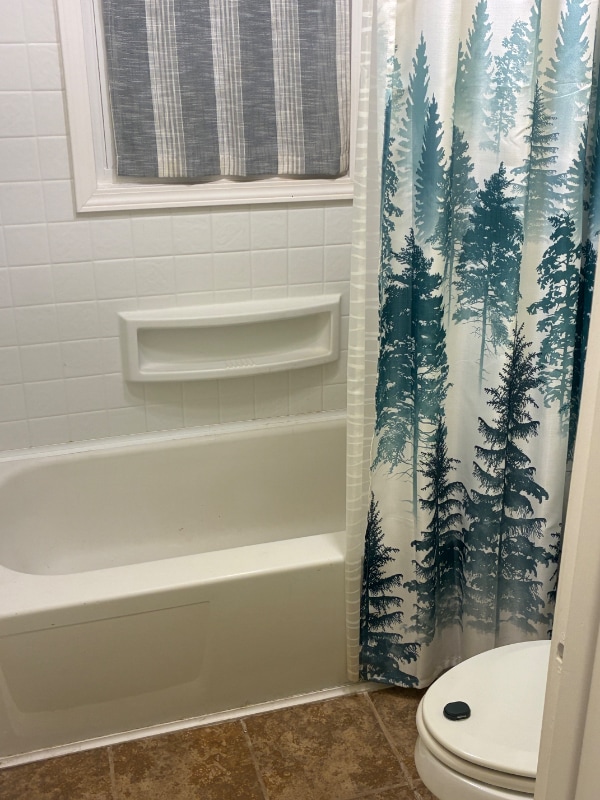 Building Photo - W649 Hillview Dr