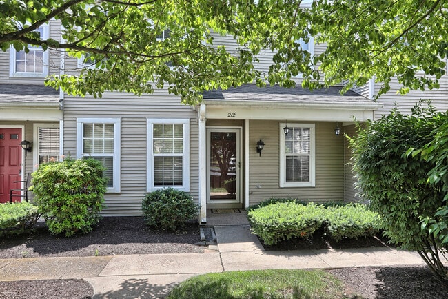 Building Photo - 212 Barrington Ct