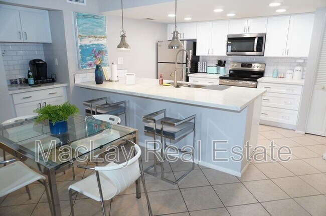 Building Photo - 1920 W Lindner Ave