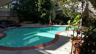 Building Photo - 2677 Centinela Ave
