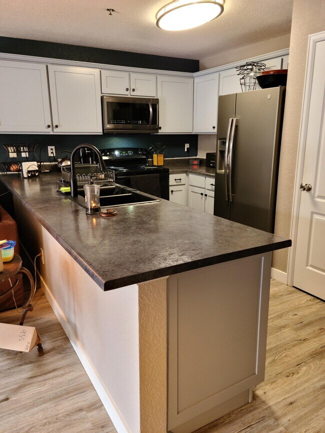 Foto del edificio - 175 Hurd Ln