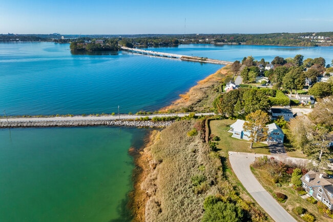 Building Photo - 1 Shoreline Dr