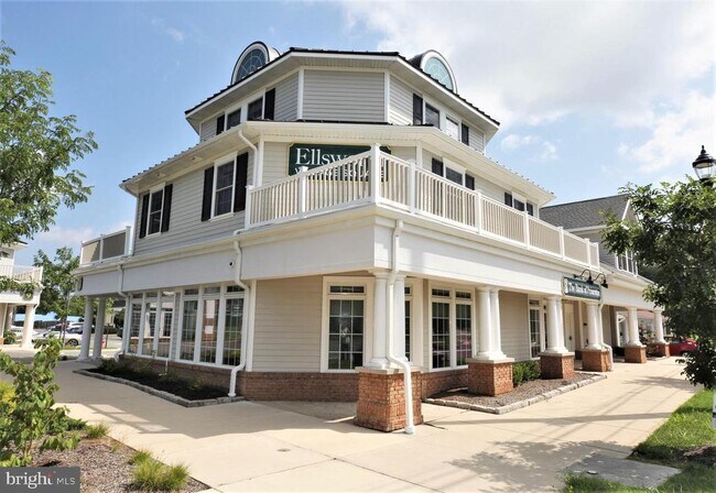 Foto del edificio - 11 Cranbury Rd
