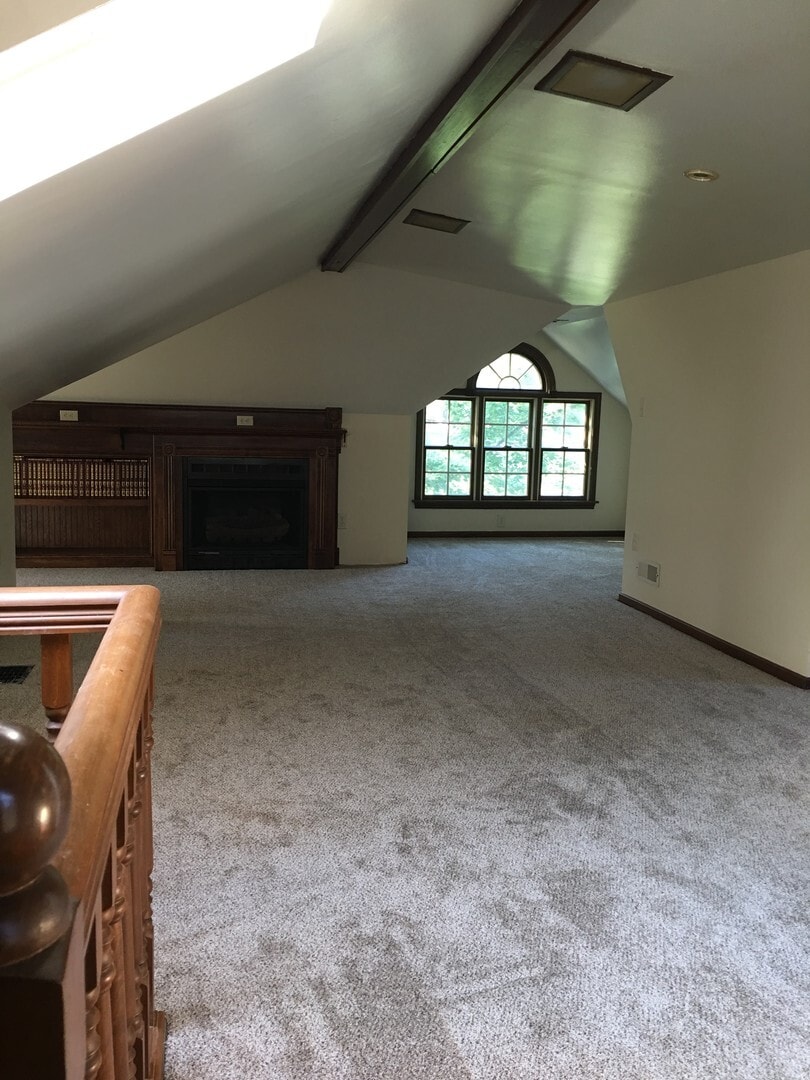 926 Tibbetts Wick Rd Girard, OH 44420 – photo 3