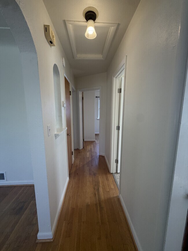 Building Photo - 2032 Avenue B