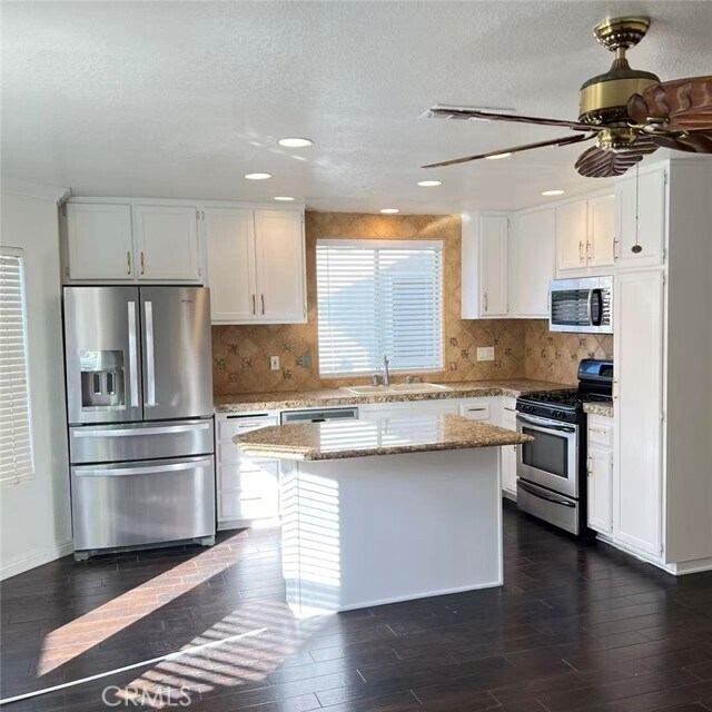 Foto del edificio - 585 Springbrook N