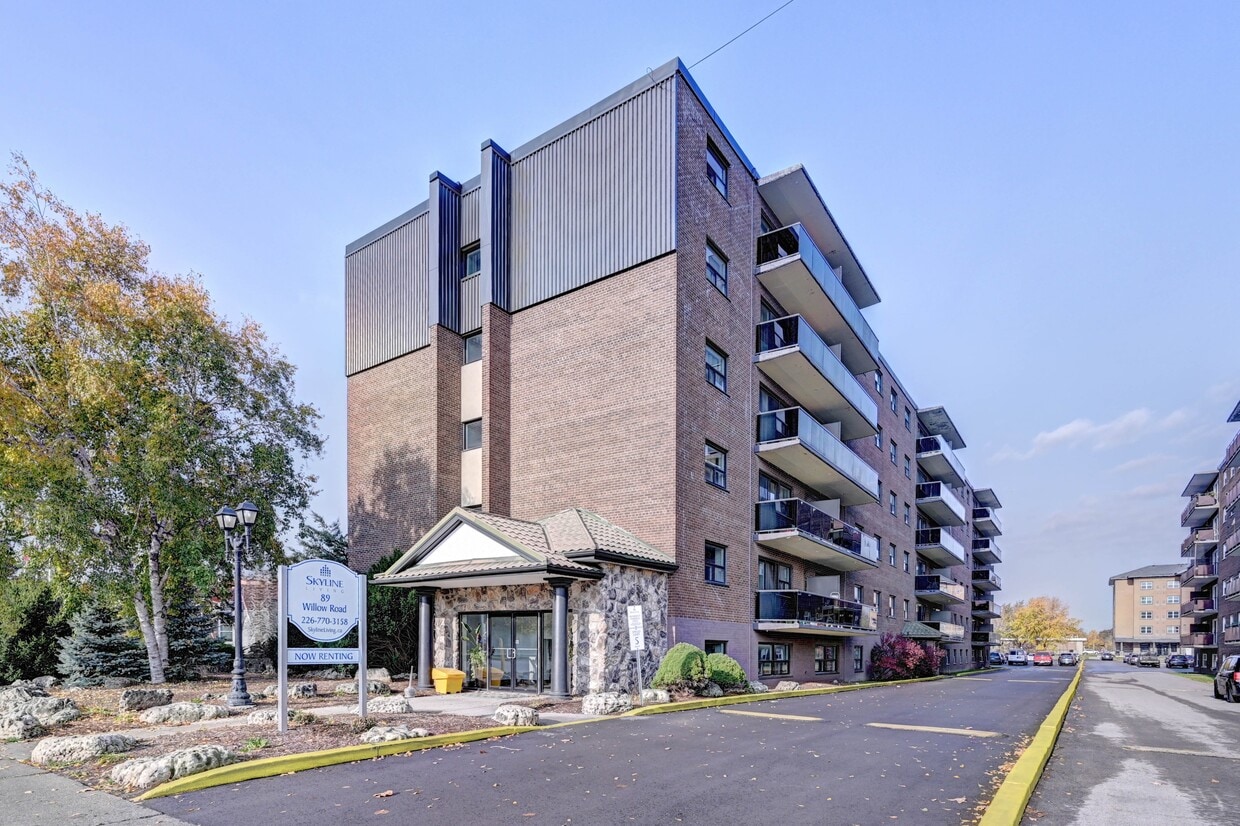 Primary Photo - 89-89 Willow Rd