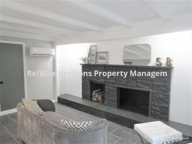 Foto del edificio - Great remodeled home!