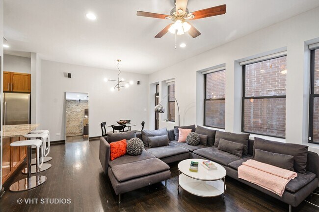 Foto del edificio - 2150 W North Ave