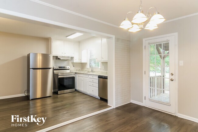 Foto del edificio - 4305 Sunnyside Dr