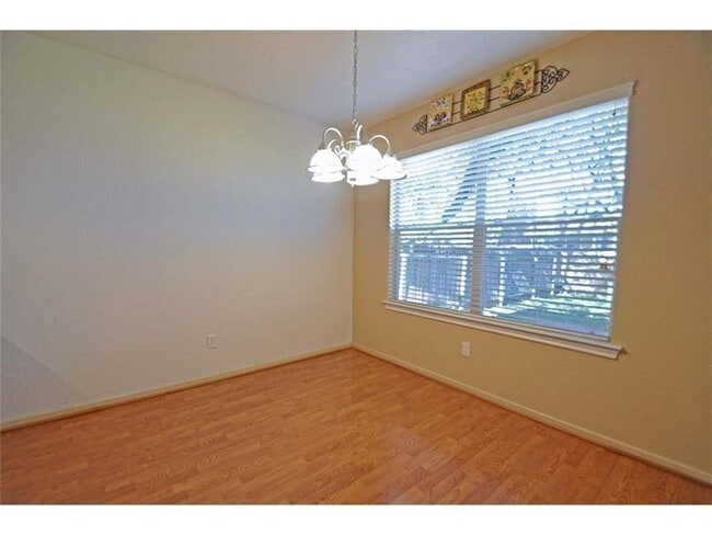 Building Photo - 1500 Sylvia Ln