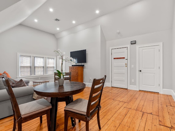 Primary Photo - 169 Hunnewell Ave