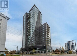 Building Photo - 158 King St N
